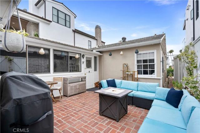 714 Heliotrope, Corona Del Mar, CA 92625
