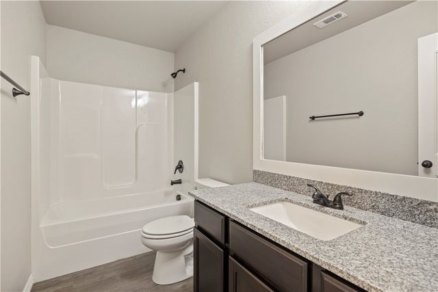 393A Via Siena Avenue, Springdale, AR 72762