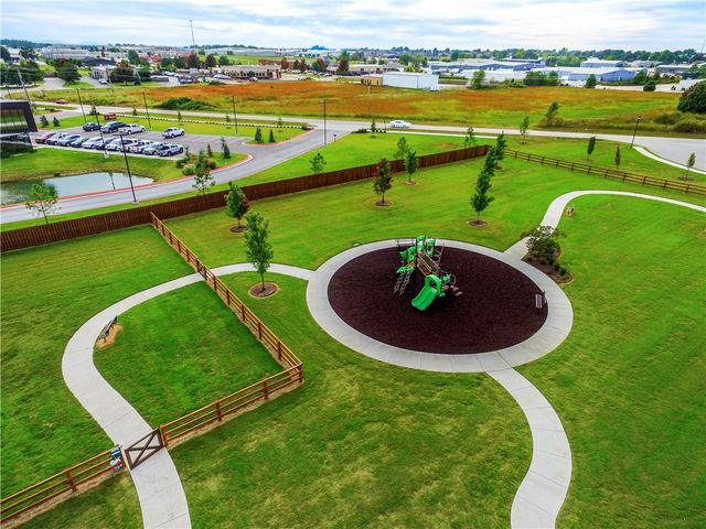 393A Via Siena Avenue, Springdale, AR 72762