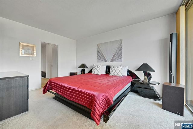 5 Horizon Road 807, Fort Lee, NJ 07024