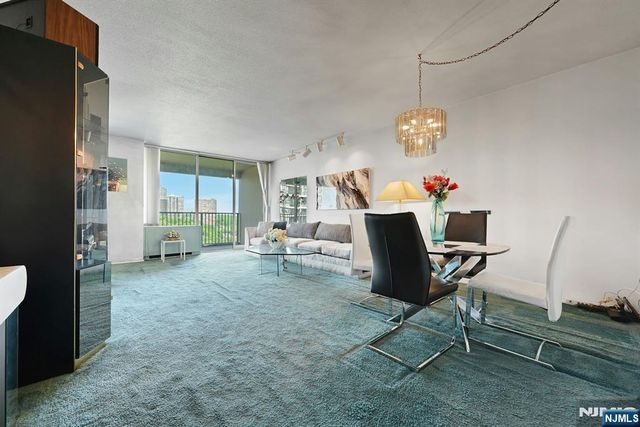 5 Horizon Road 807, Fort Lee, NJ 07024