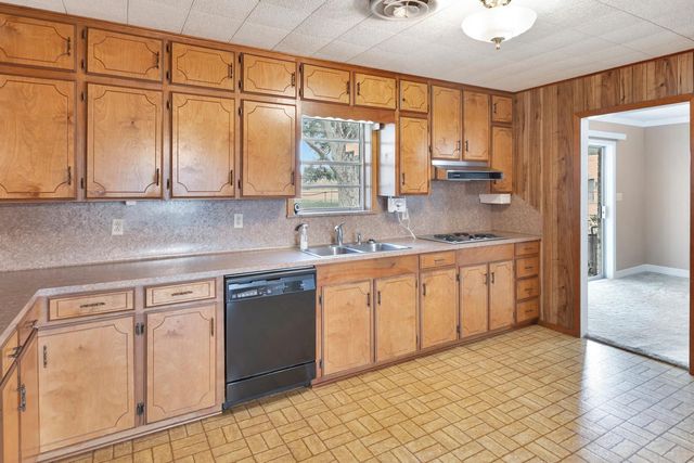 1840 Loop 522, Ganado, TX 77962