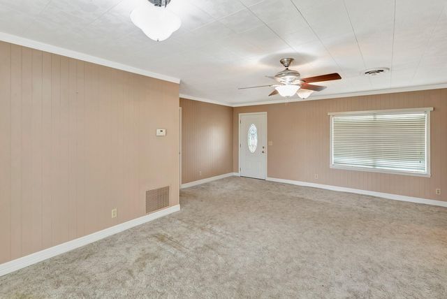 1840 Loop 522, Ganado, TX 77962