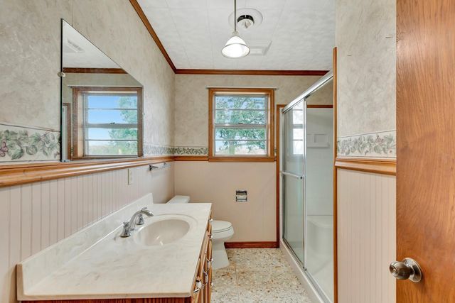 1840 Loop 522, Ganado, TX 77962