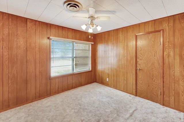 1840 Loop 522, Ganado, TX 77962