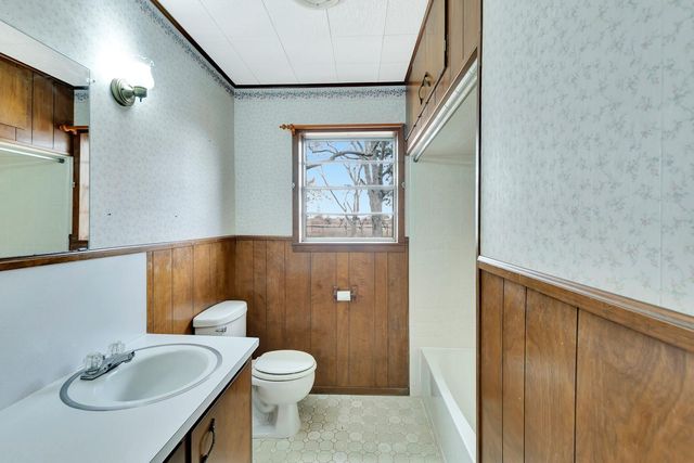 1840 Loop 522, Ganado, TX 77962