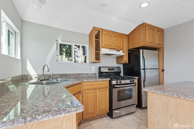 759 Lakeview Avenue, San Francisco, CA 94112