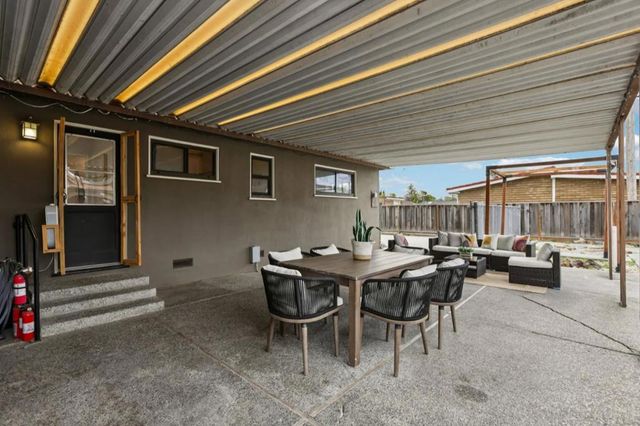 2254 Augusta Place, Santa Clara, CA 95051