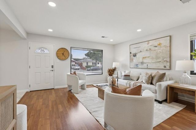 2254 Augusta Place, Santa Clara, CA 95051