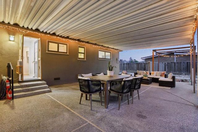 2254 Augusta Place, Santa Clara, CA 95051