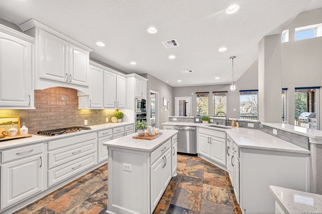 25828 Green Terrace, San Antonio, TX 78255