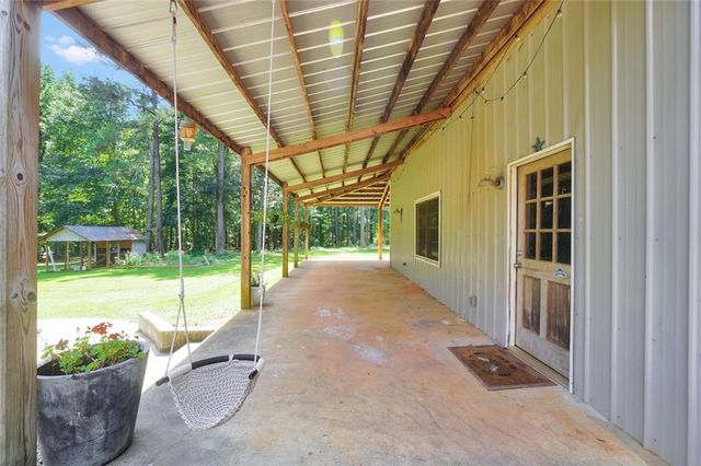 2182 Leguin Mill Road, Locust Grove, GA 30248