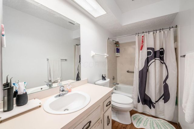 4573 Arlingate Drive W, Columbus, OH 43220