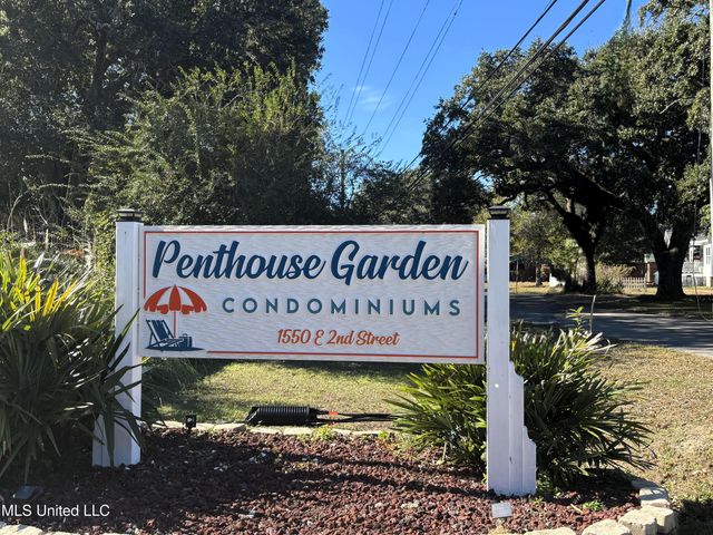 1550 E Second Street, T 121, Pass Christian, MS 39571