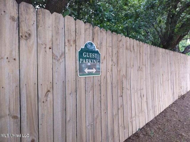 1550 E Second Street, T 121, Pass Christian, MS 39571