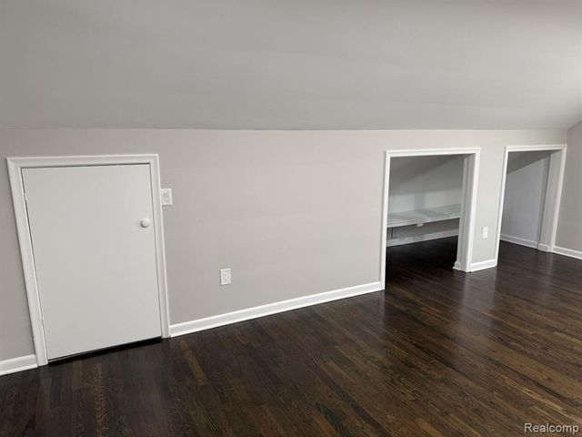 335 S Silvery Lane, Dearborn, MI 48124