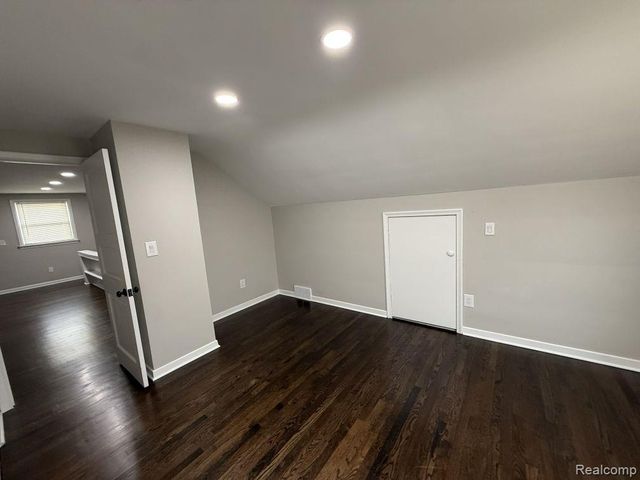 335 S Silvery Lane, Dearborn, MI 48124