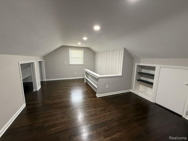 335 S Silvery Lane, Dearborn, MI 48124