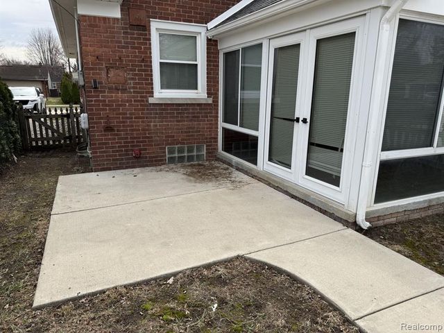 335 S Silvery Lane, Dearborn, MI 48124