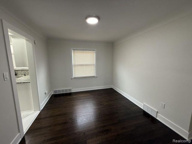 335 S Silvery Lane, Dearborn, MI 48124