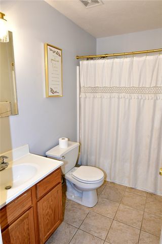 106 Meadowview Drive, Connoquenessing Boro, PA 16053