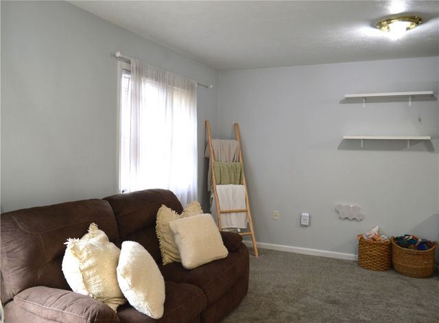 106 Meadowview Drive, Connoquenessing Boro, PA 16053