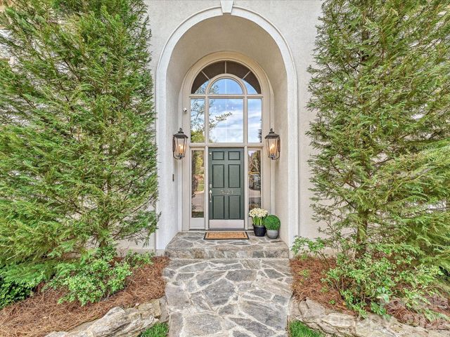 5223 Haynes Hall Place, Charlotte, NC 28270