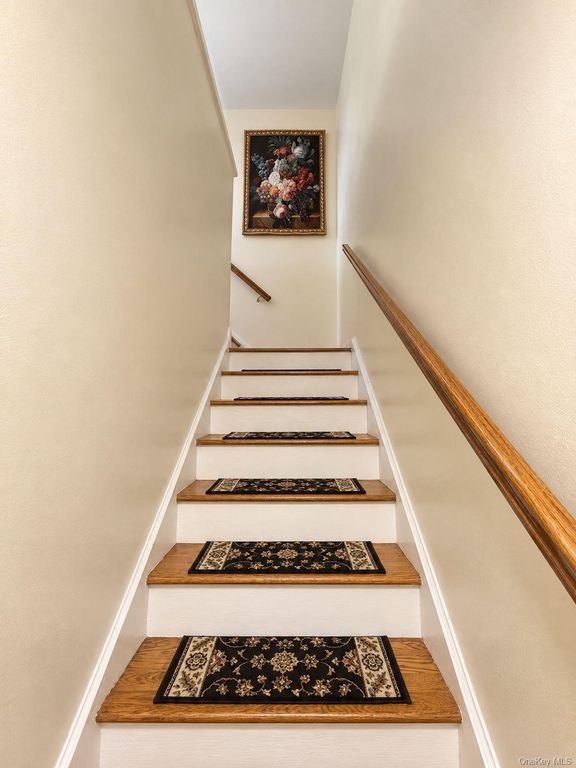 69-12 138th St B, Kew Garden Hills, NY 11367 — photo 3