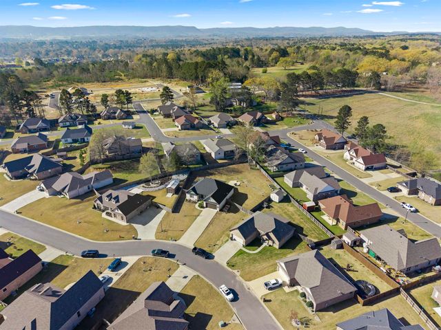 226 Windcrest Circle, Hot Springs, AR 71913