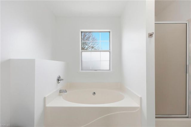 6215 Calvert CT, Suffolk, VA 23435