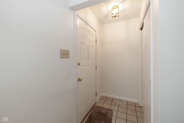 8431 Christiana Lane, Indianapolis, IN 46256