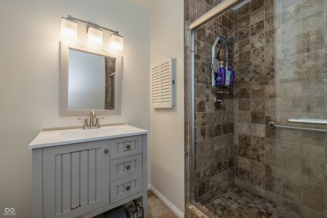 8431 Christiana Lane, Indianapolis, IN 46256