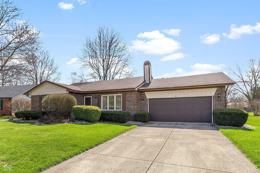 8431 Christiana Lane, Indianapolis, IN 46256