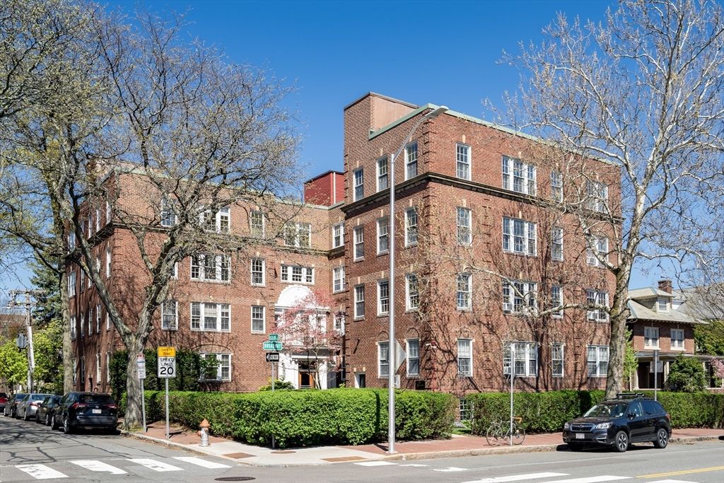 393 Broadway 10, Cambridge, MA 02139
