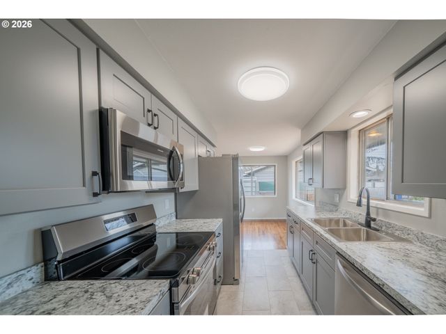 4035 ARNOLD St, Keizer, OR 97303