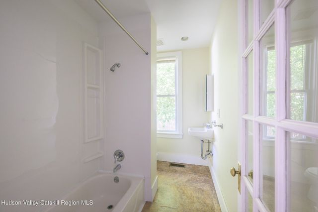 510 Columbia Street, Hudson, NY 12534