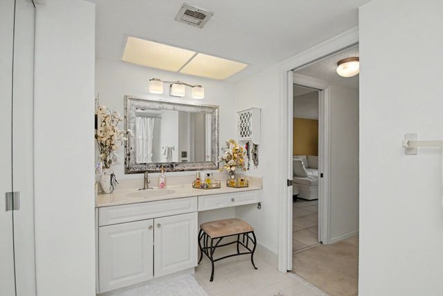 23370 N Carolwood Lane N 409, Boca Raton, FL 33428