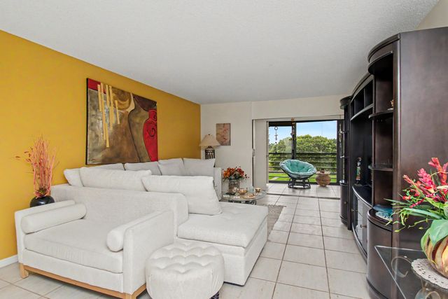 23370 N Carolwood Lane N 409, Boca Raton, FL 33428