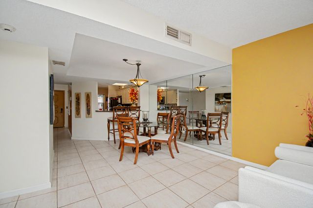 23370 N Carolwood Lane N 409, Boca Raton, FL 33428