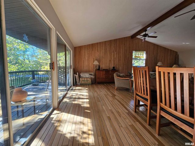 46 HILLCREST Drive, Carbondale, IL 62901