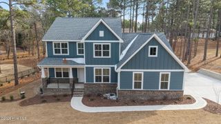 112 Callis Circle, West End, NC 27376