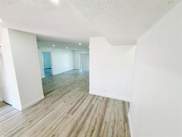 2710 Riverside Drive 201-A, Coral Springs, FL 33065