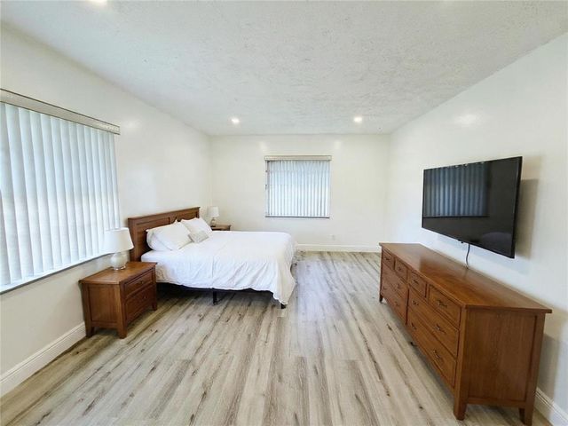 2710 Riverside Drive 201-A, Coral Springs, FL 33065