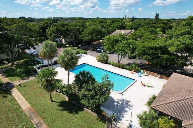 2710 Riverside Drive 201-A, Coral Springs, FL 33065