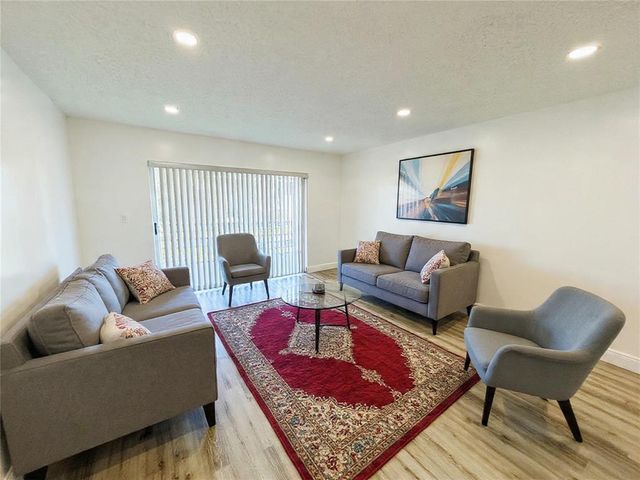 2710 Riverside Drive 201-A, Coral Springs, FL 33065