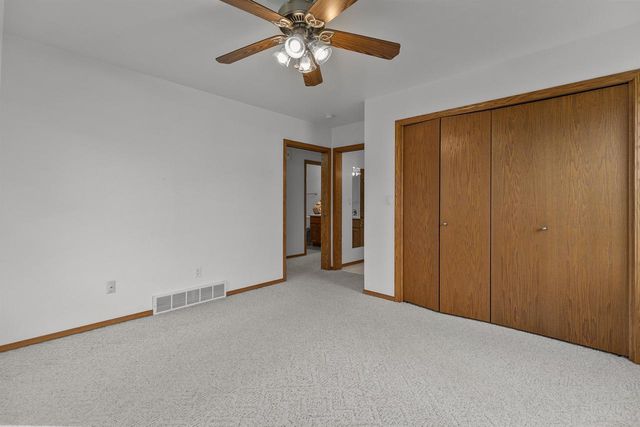 2412 LUPINE COURT, Menasha, WI 54952