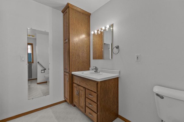 2412 LUPINE COURT, Menasha, WI 54952