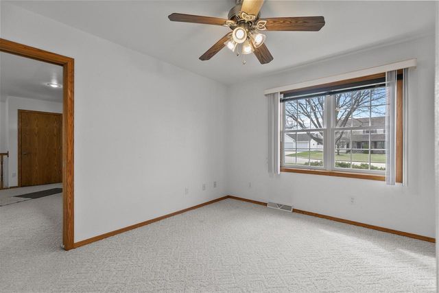 2412 LUPINE COURT, Menasha, WI 54952