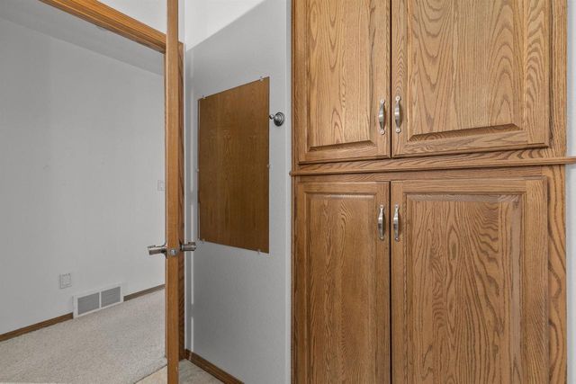 2412 LUPINE COURT, Menasha, WI 54952