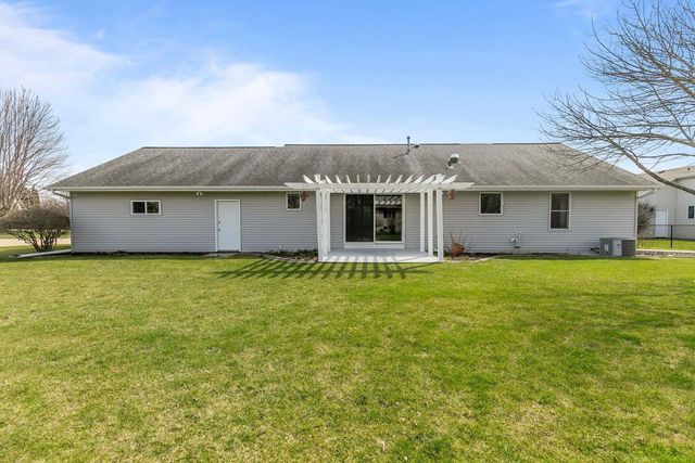 2412 LUPINE COURT, Menasha, WI 54952